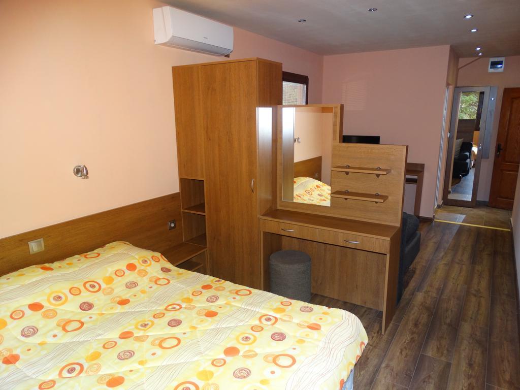 Hotel Grivitsa Плевна Экстерьер фото