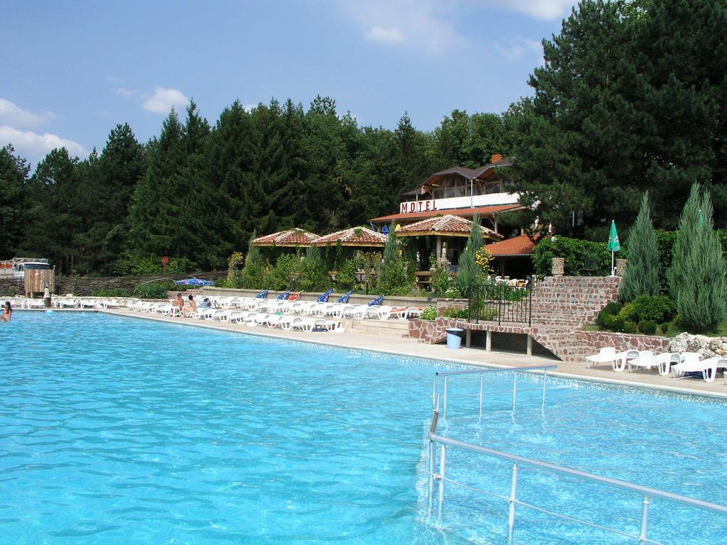 Hotel Grivitsa Плевна Экстерьер фото